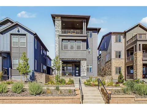 8709 Middle Fork St, Littleton, CO 80125