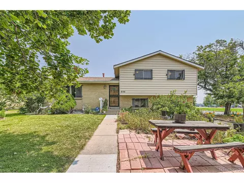 606 Elkhart St, Aurora, CO 80011
