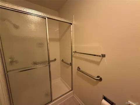 Bath - 13922 E Linvale Pl, Aurora, CO 80014 photo 1 of 6