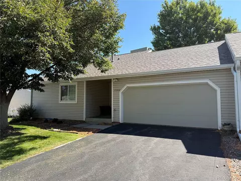 13922 E Linvale Pl, Aurora, CO 80014
