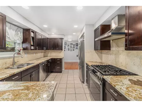 6731 Devinney St, Arvada, CO 80004 photo 2