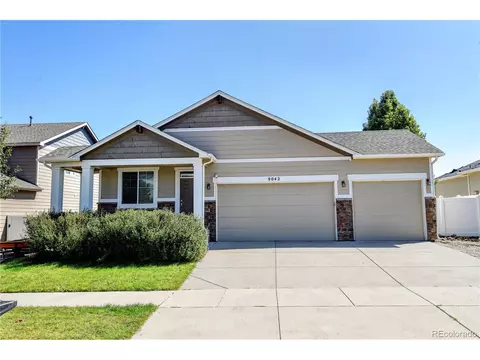 9042 Grand Mesa Ave, Longmont, CO 80504