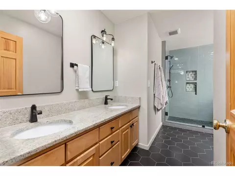 Bath - 23971 Mormon Dr, Conifer, CO 80433 photo 1 of 4