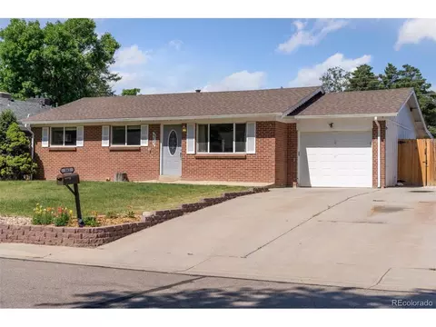 365 S Newcombe St, Lakewood, CO 80226