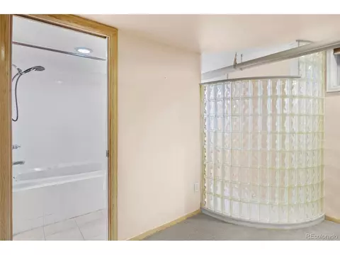 Bath - 4621 E 17th Avenue Pkwy, Denver, CO 80220 photo 3 of 4