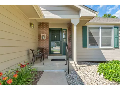 12193 E Harvard Dr, Aurora, CO 80014 photo 3