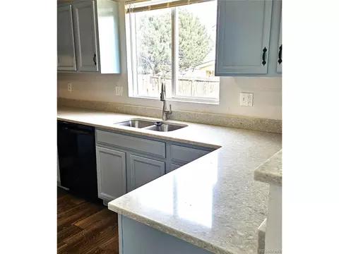 5151 Jasper St, Denver, CO 80239 photo 3