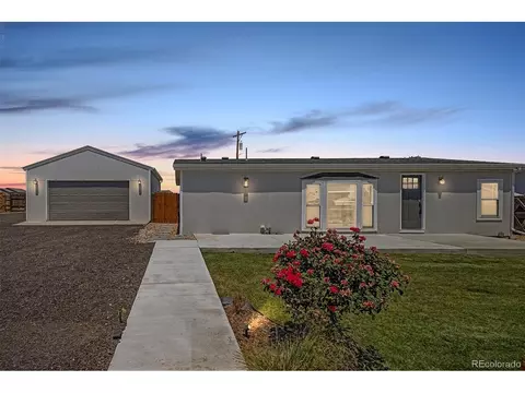 325 E Kipp Ave, Keenesburg, CO 80643