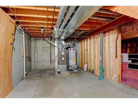 Undisclosed, Denver, CO 80239 photo 25