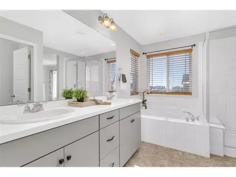 27992 E 7th Pl, Aurora, CO 80018 photo 18