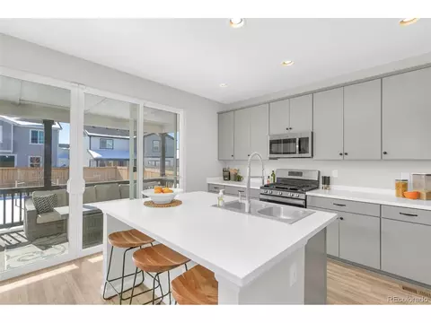 27992 E 7th Pl, Aurora, CO 80018 photo 11