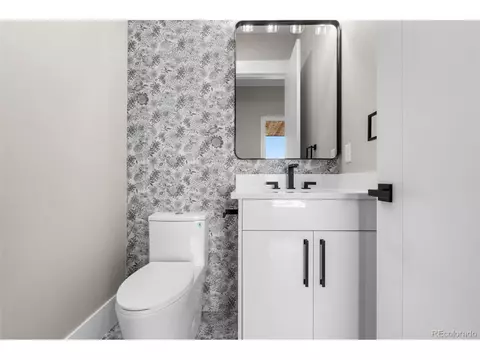 Bath - Undisclosed, Centennial, CO 80016 photo 1 of 9