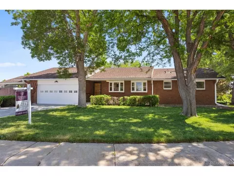 6874 Benton Ct, Arvada, CO 80003 photo 3