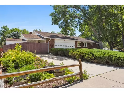6874 Benton Ct, Arvada, CO 80003 photo 5