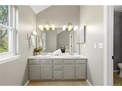 Bath - 3343 Euclid Pl, Centennial, CO 80121 photo 2 of 4