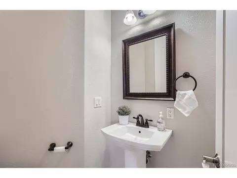 Undisclosed, Aurora, CO 80016 photo 16