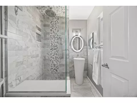 Bath - 8206 E Lehigh Ave, Denver, CO 80237 photo 5 of 9