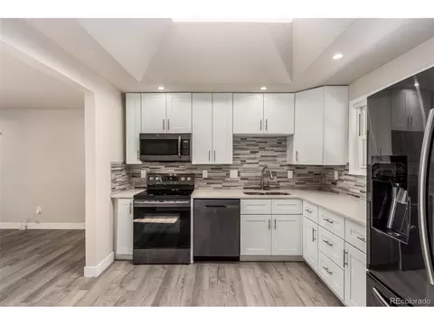 7147 Wright Ct, Arvada, CO 80004 photo 4