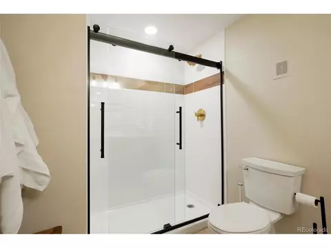 Bath - 25341 E Ottawa Dr, Aurora, CO 80016 photo 6 of 6