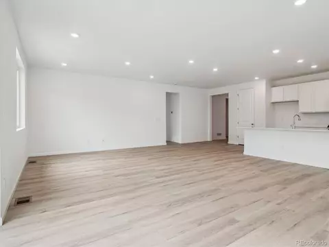45916 Gentry Ave, Bennett, CO 80102 photo 11