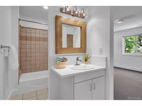 Bath - 1221 Linden Ave, Boulder, CO 80304 photo 4 of 4