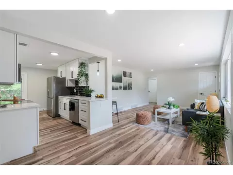 562 Lima St, Aurora, CO 80010 photo 5