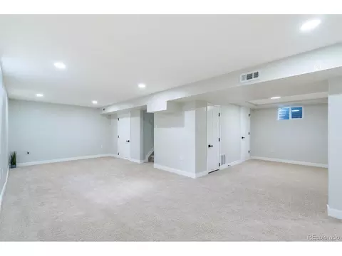 562 Lima St, Aurora, CO 80010 photo 17