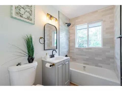 562 Lima St, Aurora, CO 80010 photo 12