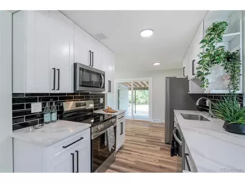 562 Lima St, Aurora, CO 80010 photo 6