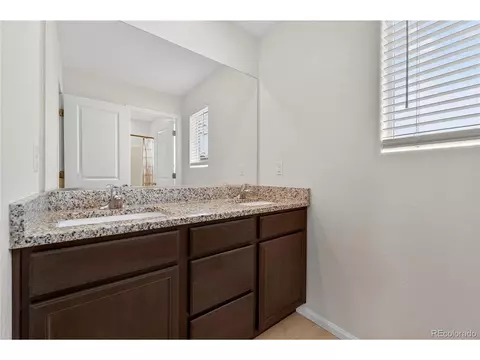 Bath - 47308 Clover Ave, Bennett, CO 80102 photo 5 of 6