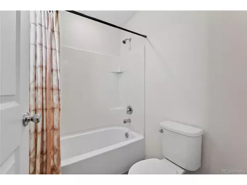 Bath - 47308 Clover Ave, Bennett, CO 80102 photo 6 of 6