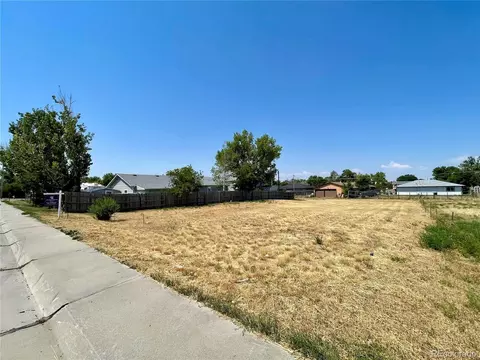 735 5th St, Bennett, CO 80102 photo 2