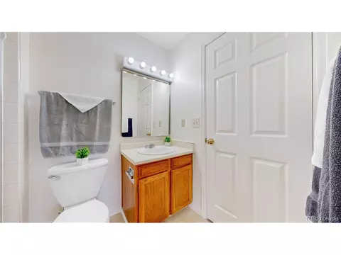 17545 E Prentice Cir, Centennial, CO 80015 photo 23