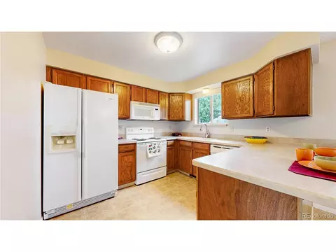 17545 E Prentice Cir, Centennial, CO 80015 photo 4
