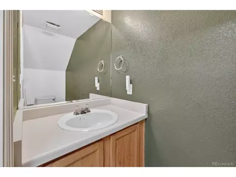 Bath - 15852 E 48th Pl, Denver, CO 80239 photo 3 of 3