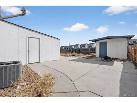 Exterior - 15852 E 48th Pl, Denver, CO 80239 photo 6 of 7
