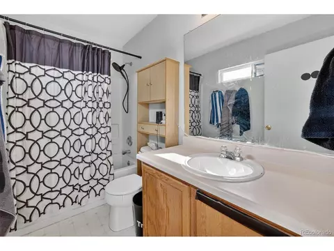 Bath - 15852 E 48th Pl, Denver, CO 80239 photo 1 of 3
