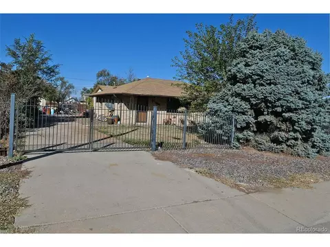 8287 Ivanhoe St, Dupont, CO 80024