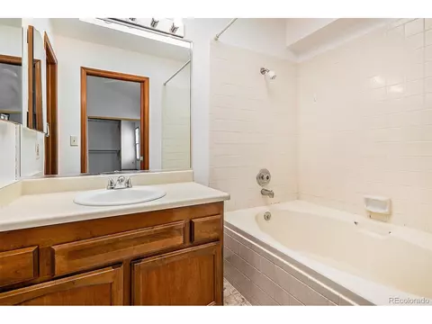 16881 E Hialeah Ave, Centennial, CO 80015 photo 5
