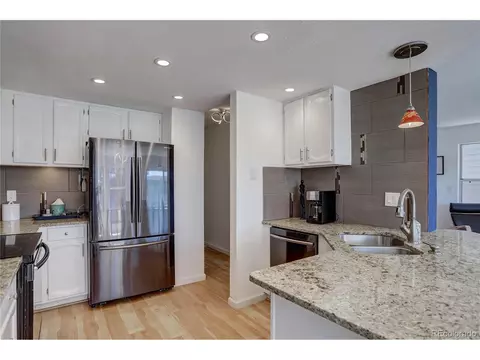 2060 E Phillips Ln, Centennial, CO 80122 photo 8