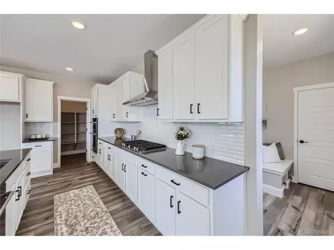 5450 Riverbend, Longmont, CO 80504 photo 6