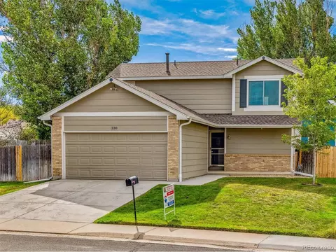 230 N Holcomb Cir, Castle Rock, CO 80104