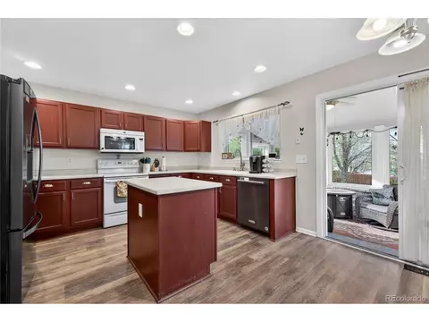 Kitchen - 6289 Viewpoint Ave, Firestone, CO 80504 photo 2 of 7