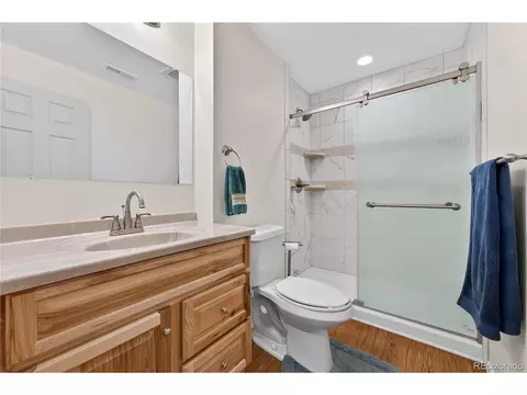 Bath - 6289 Viewpoint Ave, Firestone, CO 80504 photo 6 of 6