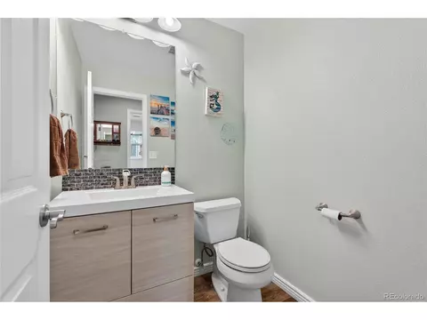 Bath - 6289 Viewpoint Ave, Firestone, CO 80504 photo 1 of 6