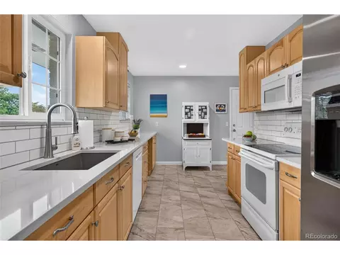 7650 S Kit Carson Dr, Centennial, CO 80122 photo 4