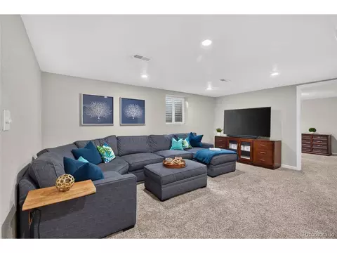 7650 S Kit Carson Dr, Centennial, CO 80122 photo 9