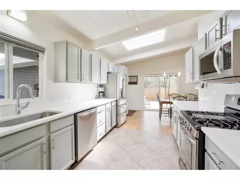 220 E Costilla Ave, Centennial, CO 80122 photo 10