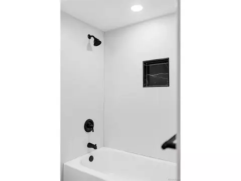 Undisclosed, Aurora, CO 80010 photo 35