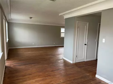 231 E 6th St, Walsenburg, CO 81089 photo 5